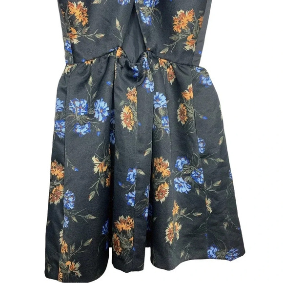 Zara Basics Flare Floral Print Navy Back Crossover Pleated Dress Size Small - Picture 5 of 11